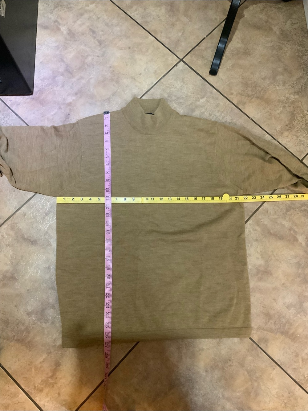 Brooks brothers tan sweater size MEDIUM
